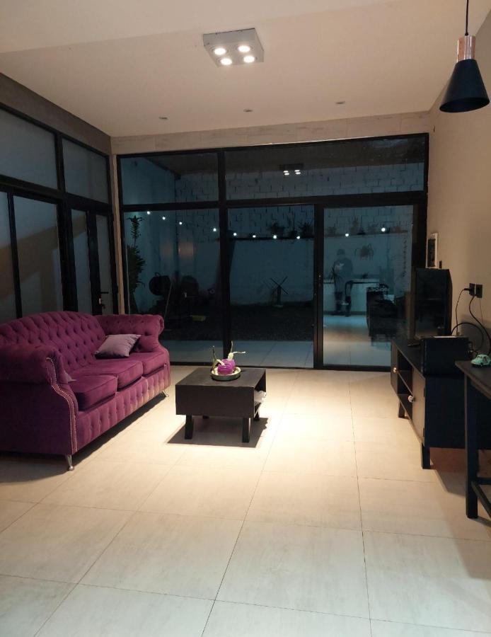 レシステンシアResidencia Fridaアパートメント エクステリア 写真