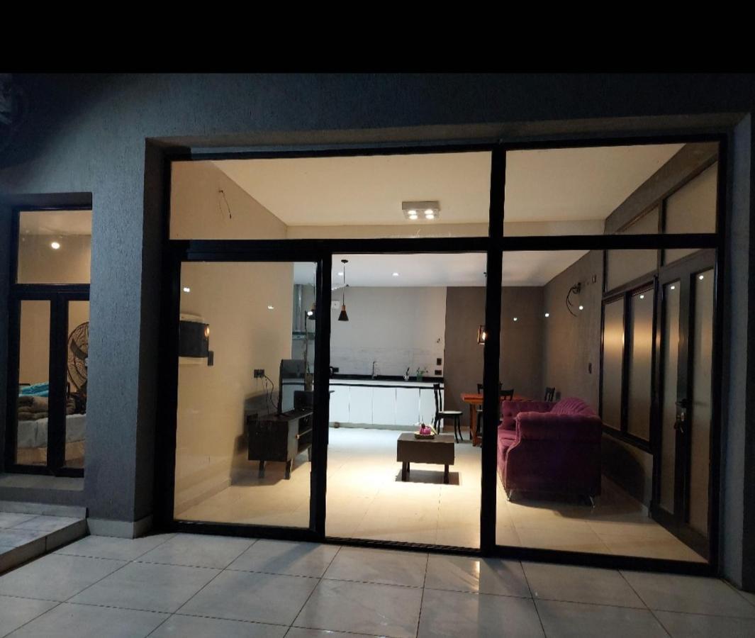 レシステンシアResidencia Fridaアパートメント エクステリア 写真